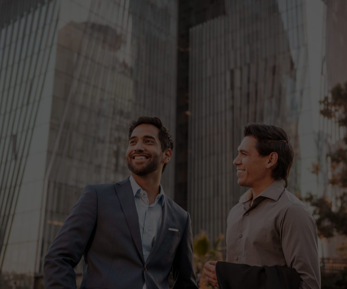 Red Minimalist Creative Portfolio Presentation (2)